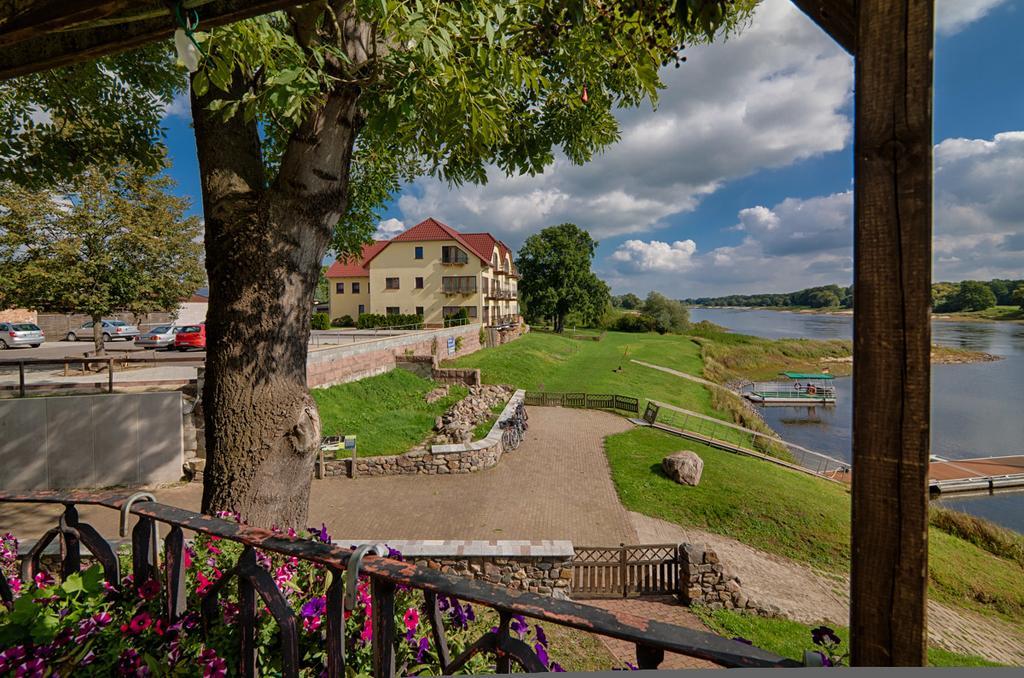 Elbterrassen Zu Brambach Hotel Dessau-Rosslau Exterior photo