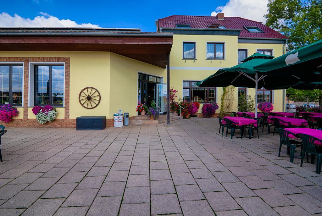 Elbterrassen Zu Brambach Hotel Dessau-Rosslau Exterior photo