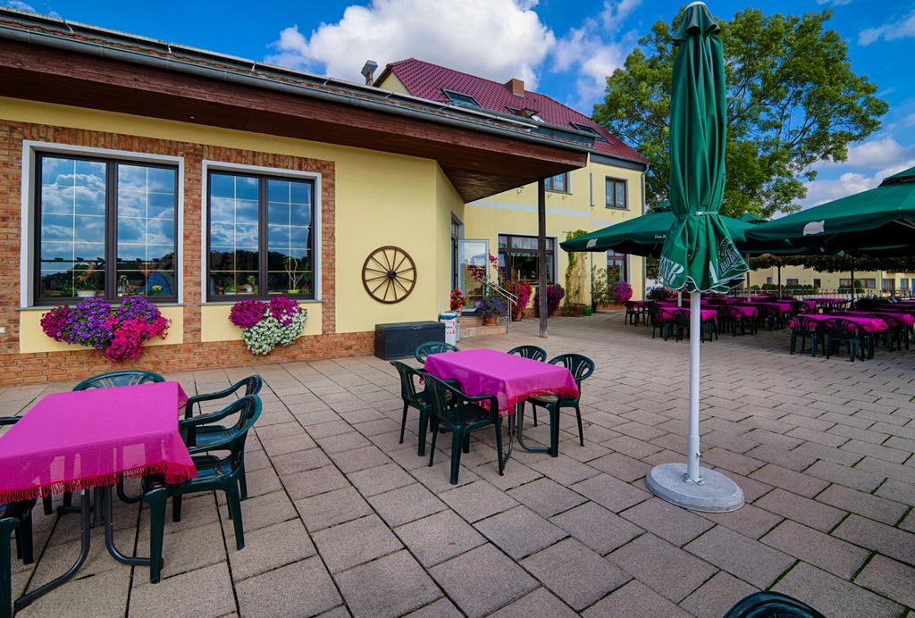 Elbterrassen Zu Brambach Hotel Dessau-Rosslau Exterior photo