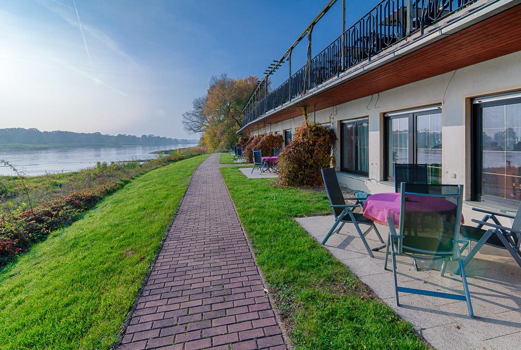 Elbterrassen Zu Brambach Hotel Dessau-Rosslau Exterior photo