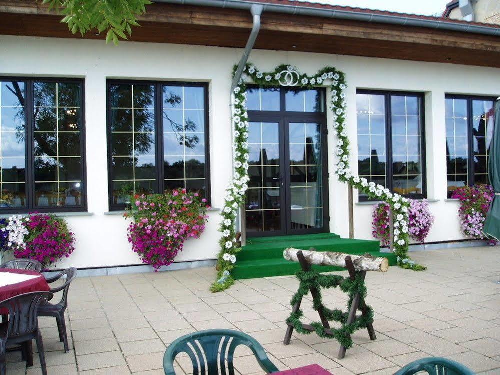 Elbterrassen Zu Brambach Hotel Dessau-Rosslau Exterior photo